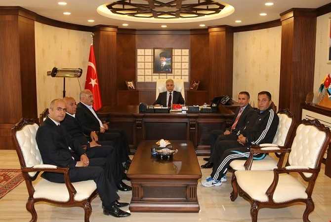 02-015.jpg 02-015.jpg