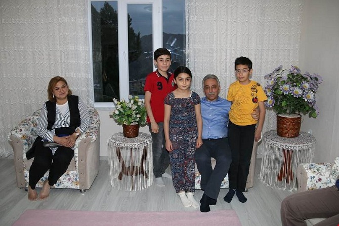 02-039.jpg 02-039.jpg