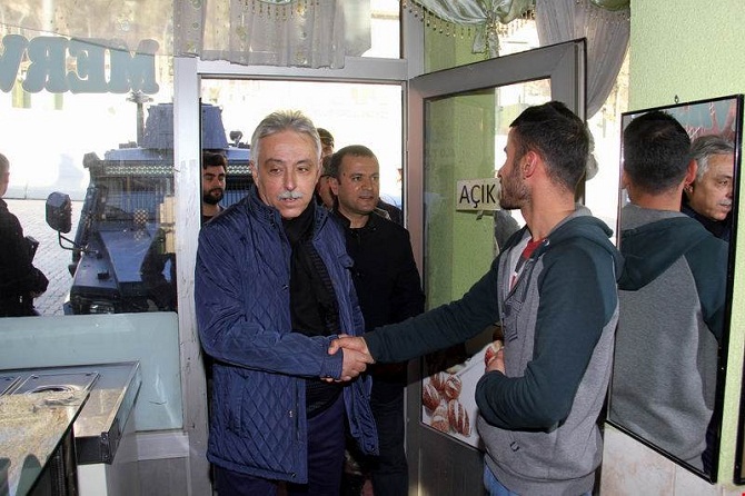 02-076.jpg 02-076.jpg