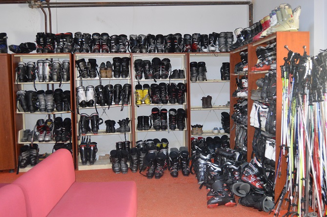 02-082.jpg 02-082.jpg