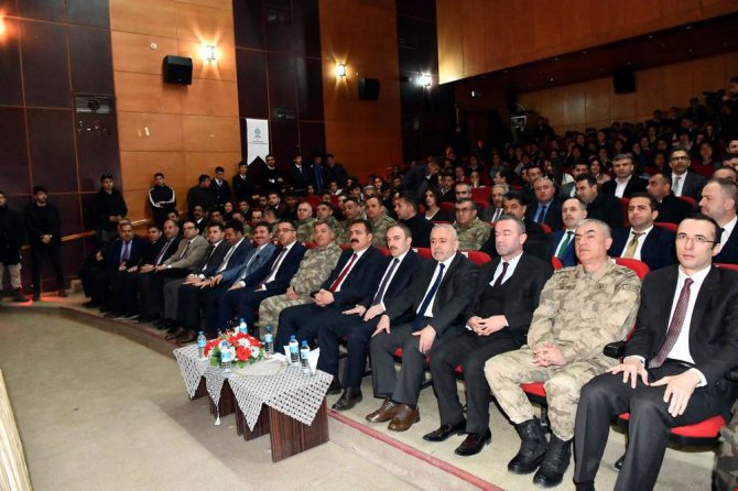 02-128.jpg 02-128.jpg