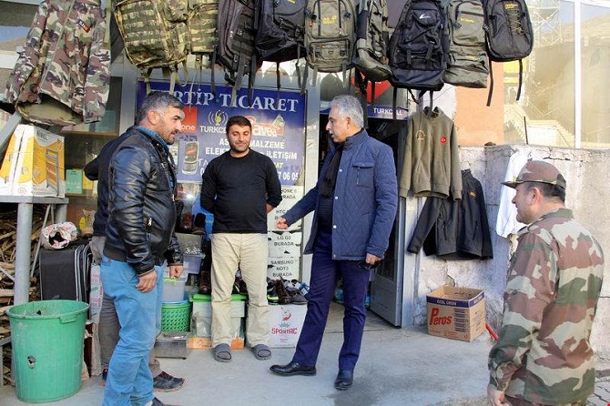 04-067.jpg 04-067.jpg