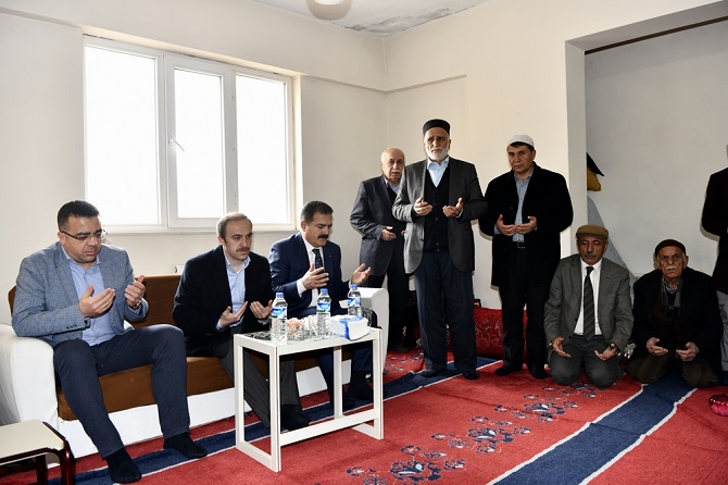 04-104.jpg 04-104.jpg