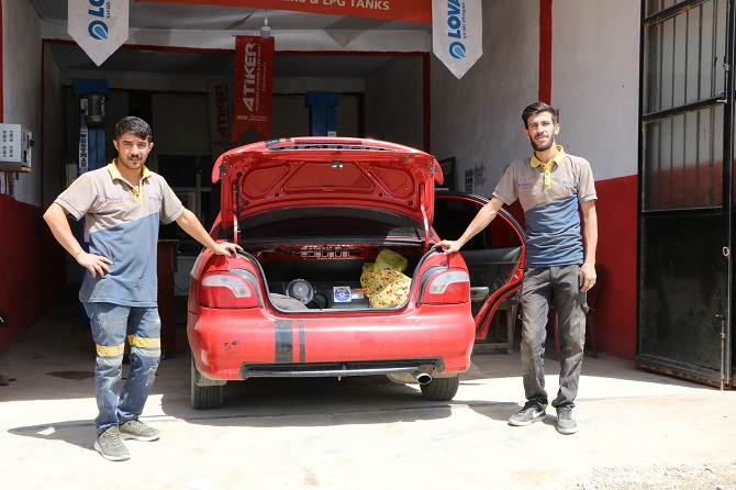 04-123.jpg 04-123.jpg