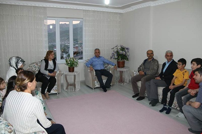 05-030.jpg 05-030.jpg