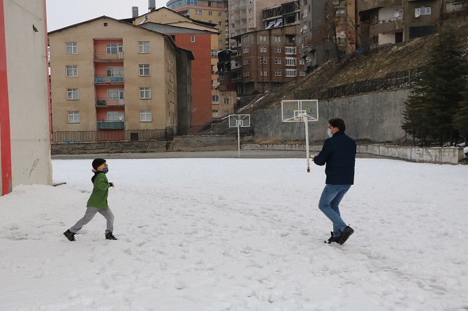 08-048.jpg 08-048.jpg