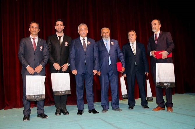 09-019.jpg 09-019.jpg