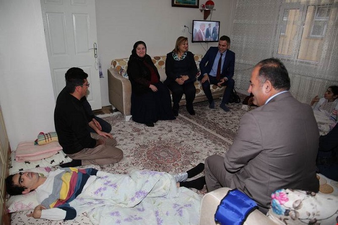 11-039.jpg 11-039.jpg