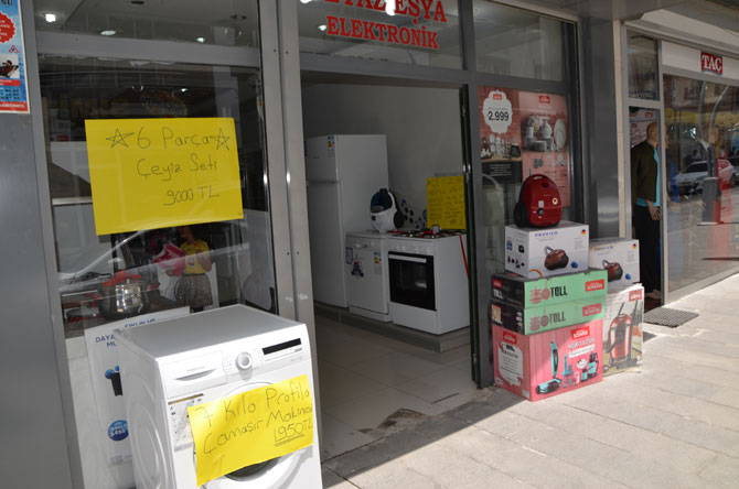 12-069.jpg 12-069.jpg