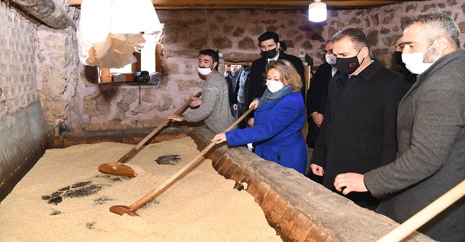 147795297_1174387629683905_5961292103931341576_o.jpg 147795297_1174387629683905_5961292103931341576_o.jpg