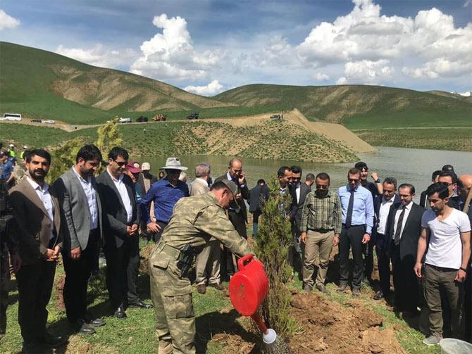 2-20190518014457.jpg 2-20190518014457.jpg