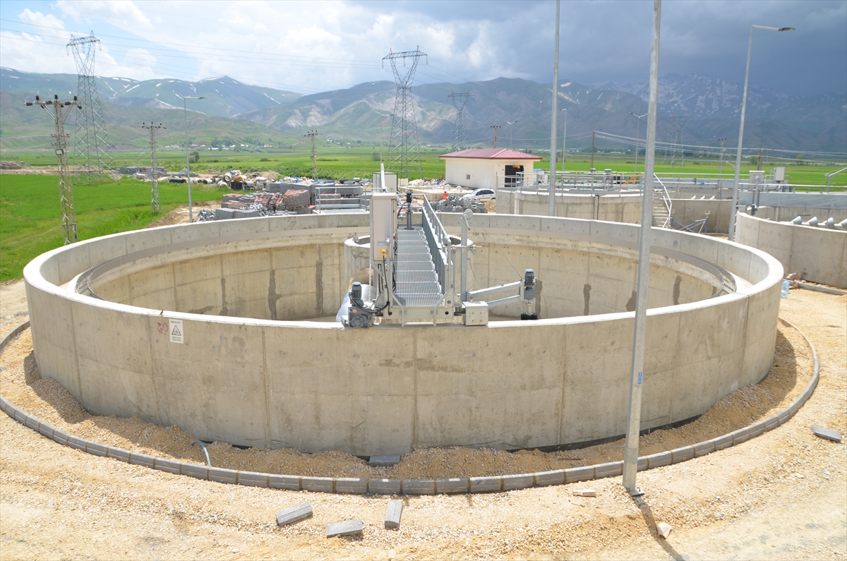 aa-20230531-31296253-31296251-yuksekovadaki-atik-su-aritma-tesisinin-kisa-surede-tamamlanmasi-hedefleniyor.jpg