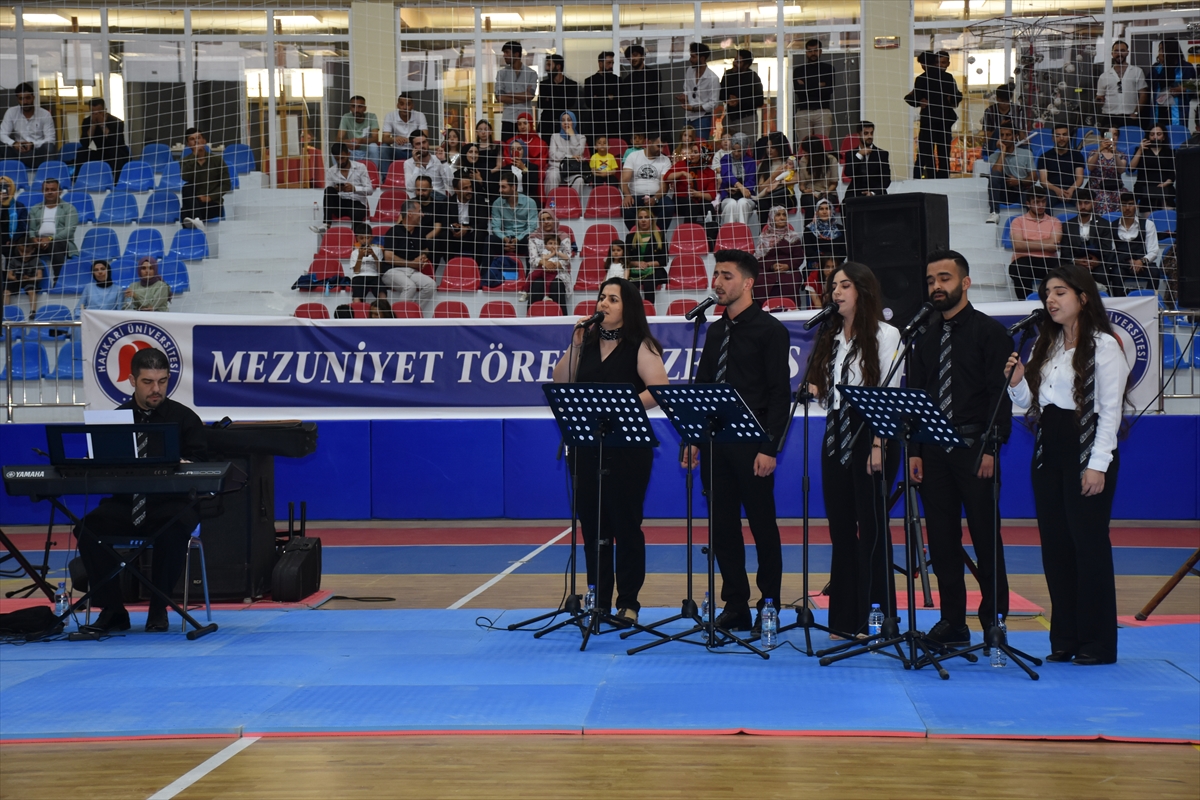 aa-20230616-31449538-31449535-hakkari-universitesinde-mezuniyet-toreni-duzenlendi.jpg