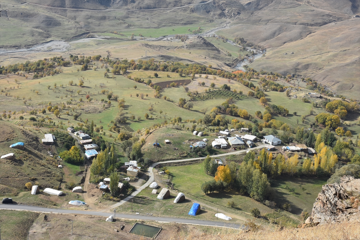 aa-20231026-32528999-32528998-hakkaride-30-koy-ve-mezra-kurulan-baz-istasyonuyla-internete-kavustu.jpg