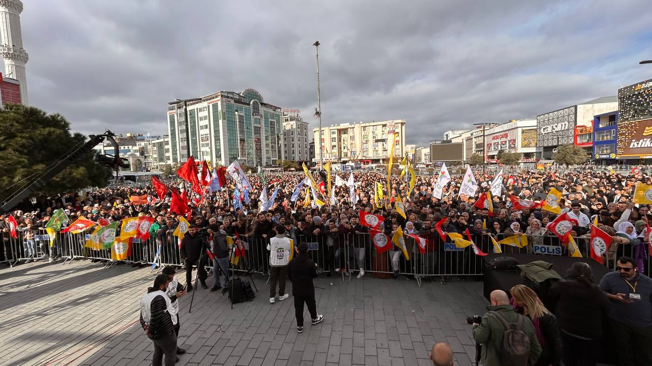 istanbul-dem-parti-es-genel-baskani-tu-543527-161133.jpg