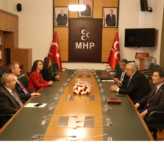 dem-parti-ve-mhp-gorusmesi-basladi-yaqk.webp