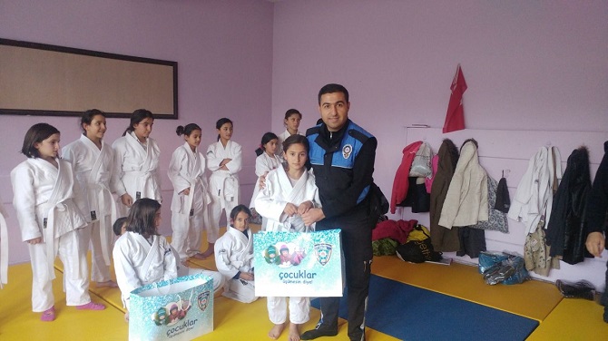 4-001.jpeg 4-001.jpeg