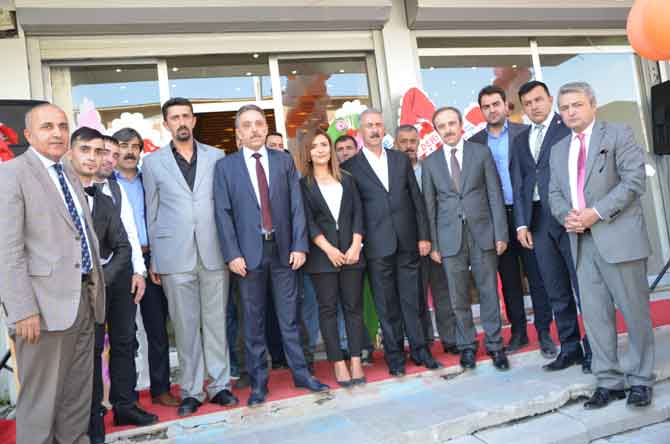 b3-003.jpg b3-003.jpg