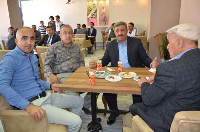 b9-001.jpg b9-001.jpg