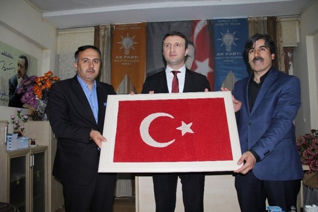 calisma-ve-sosyal-guvenlik-bakan-yardimcisi-orhan-yegin-hakkarinin-006.jpg calisma-ve-sosyal-guvenlik-bakan-yardimcisi-orhan-yegin-hakkarinin-006.jpg