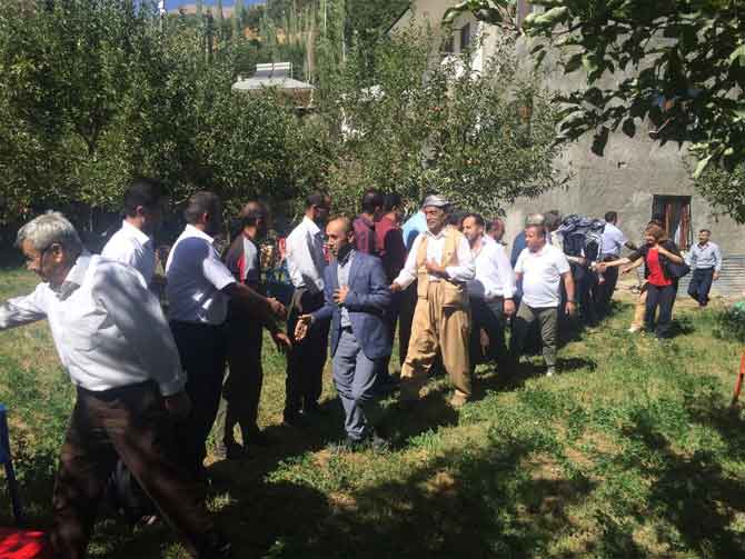 d3-003.jpg d3-003.jpg