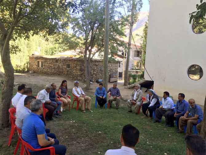 d5-003.jpg d5-003.jpg