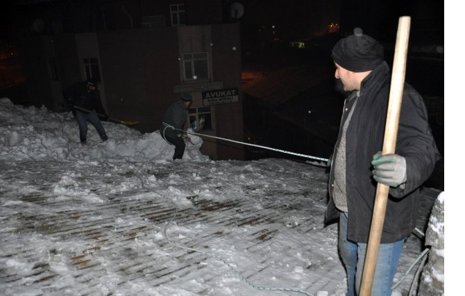 eksi-20-derecede-50-tl-icin-cati-temizliyorla-5-12807154_o.jpg eksi-20-derecede-50-tl-icin-cati-temizliyorla-5-12807154_o.jpg