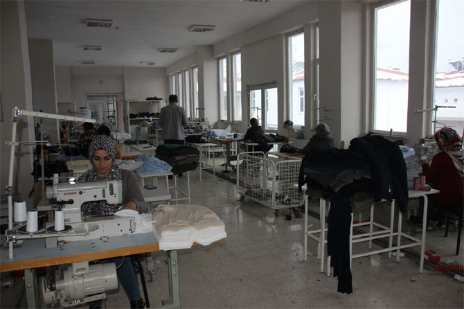 f1-001.jpg f1-001.jpg