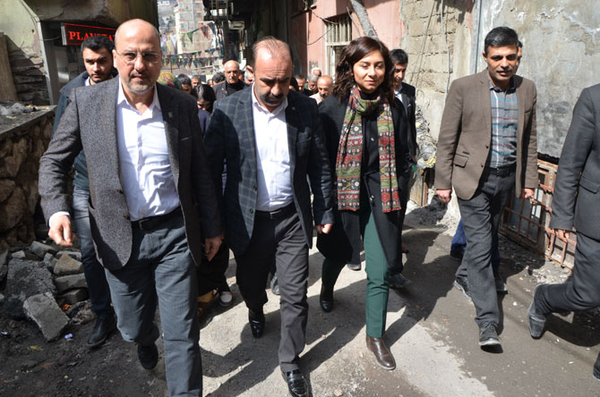 g1-002.jpg g1-002.jpg