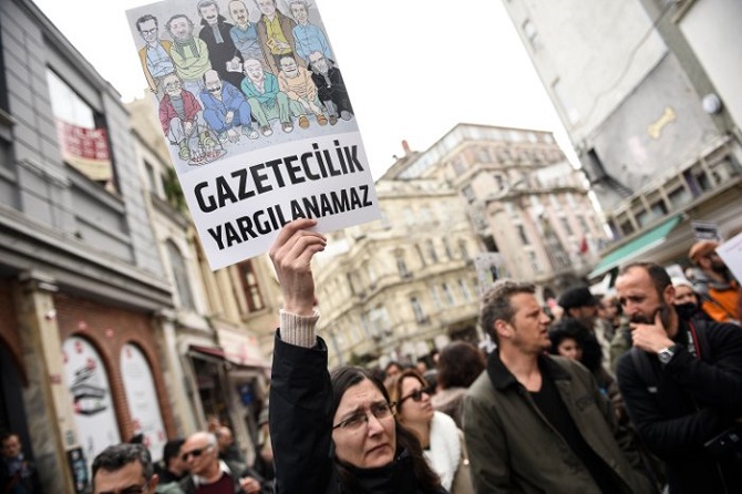 gazeteci5.jpg gazeteci5.jpg