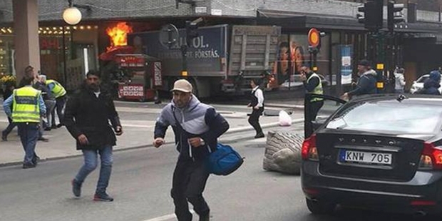 page_stockholmde-bir-kamyon-kalabaligin-arasina-daldi-3-olu_530261883.jpg page_stockholmde-bir-kamyon-kalabaligin-arasina-daldi-3-olu_530261883.jpg