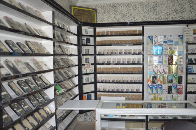 r3-003.jpg r3-003.jpg