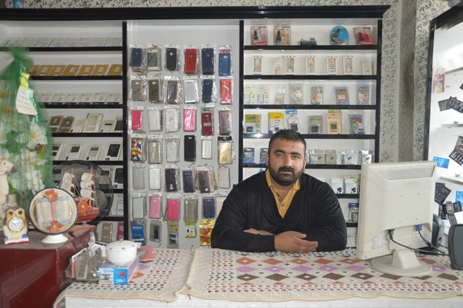 r4-002.jpg r4-002.jpg