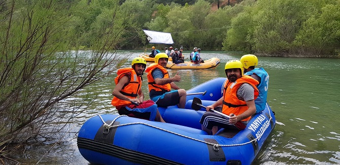 rafting-(1).jpg