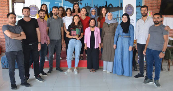 s1-011.jpg s1-011.jpg