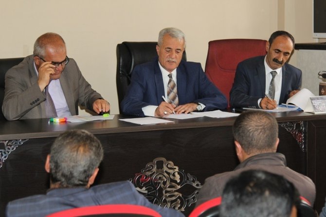 vanin-baskale-belediyesi-bunyesinde-is-kura-bagli-50-isci-002.jpg vanin-baskale-belediyesi-bunyesinde-is-kura-bagli-50-isci-002.jpg