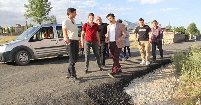 vanin-baskale-belediyesinin-baslattigi-yol-yapim-ve-onarim-ile.jpg