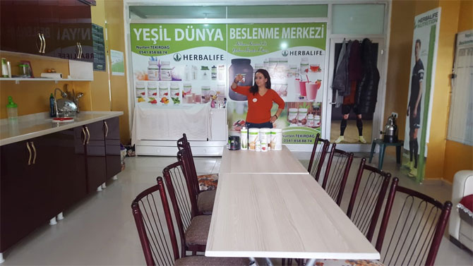 y2-002.jpg y2-002.jpg