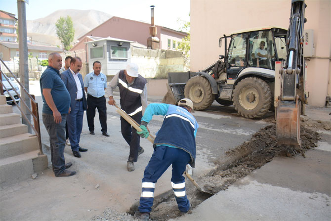 y3-003.jpg y3-003.jpg