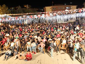 Hakkari’de Kürtçe, Türkçe Hacivat karagöz