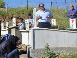 Gazeteci Ferhat Tuğan Hakkari'de mezarı başında anıldı