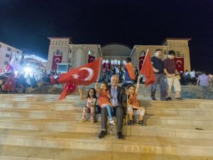 Hakkari’de 15 Temmuz yürüyüşü düzenlendi