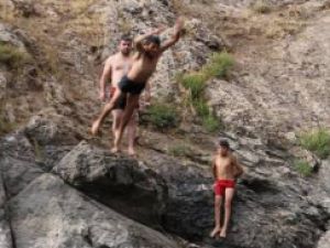 Hakkari'de her öğlen Katil deresindeler