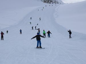 Hakkari'de kayak sezonu açıldı